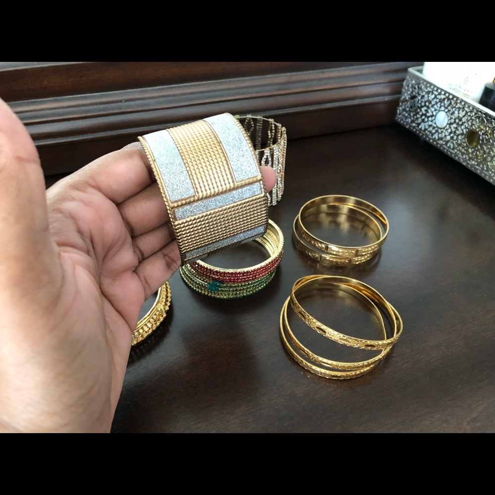 Bangles/Bracelets - image 4